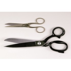 TIJERA PARA TELA LONG. 9" EN ACERO