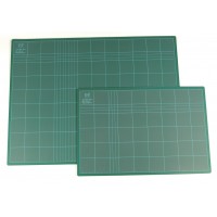 ALFOMBRILLA DE CORTE DIM. 90X60 CM EN PVC VERDE MILIMETRADO